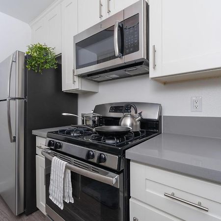 Universal Studios 8 Min Drive Two Bedroom Apartment With Free Parking Los Angeles Ngoại thất bức ảnh
