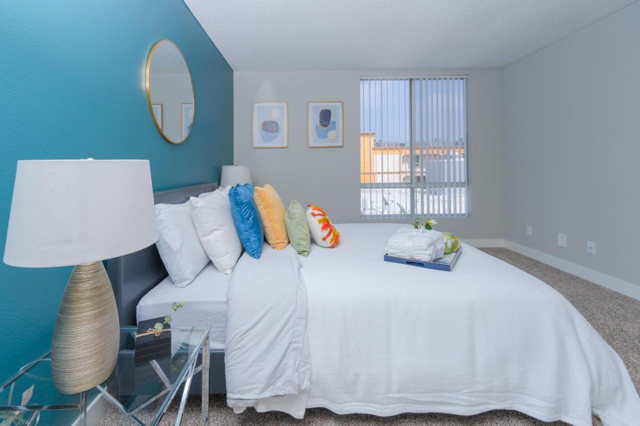 Universal Studios 8 Min Drive Two Bedroom Apartment With Free Parking Los Angeles Ngoại thất bức ảnh